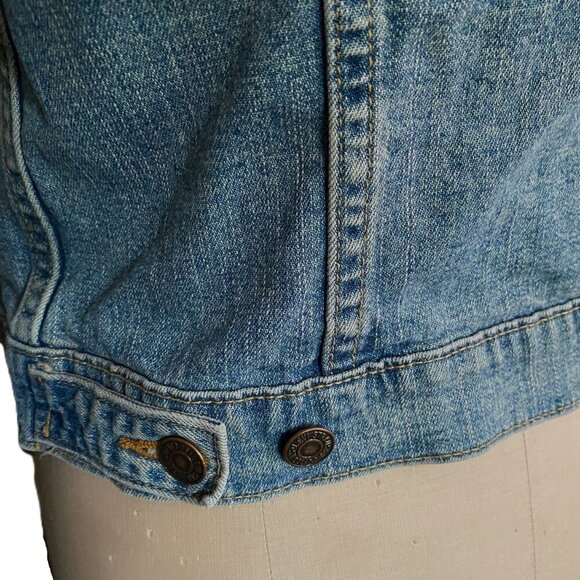 Vintage Levi's Strauss Trucker light wash denim jacket - Picture 6 of 10
